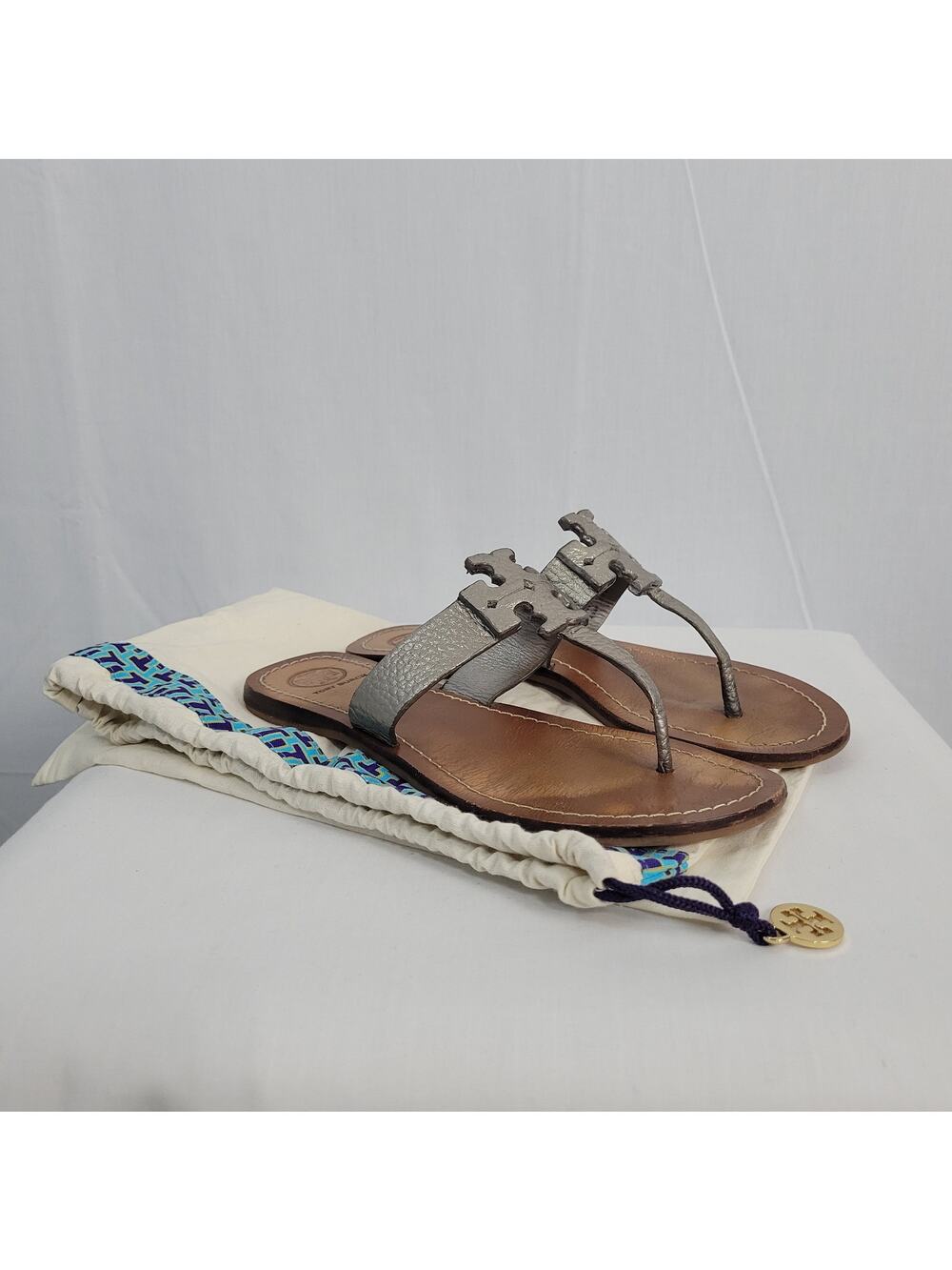 Tory Burch Moore Metallic Pewter Leather Thong Sandals women's size 6.5M Casual